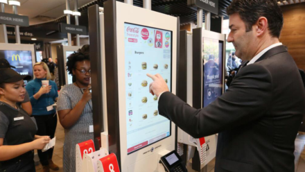 WTD-world-trade-display-solution-kiosk-3